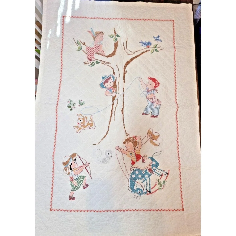 Vintage 1930s Hand Quilted Crib Blanket‎ Nursery Wall Decor Quilt Story Children